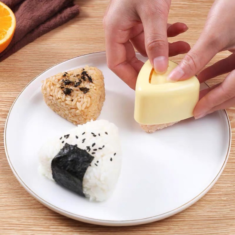 1/2 szt. Trójkątna plastikowa  – Baby Food Japanese recenzja i cena